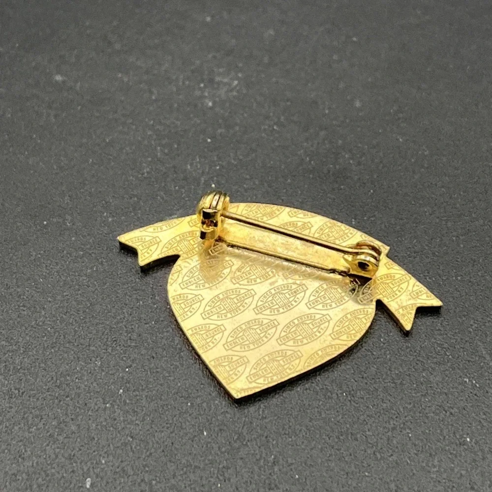 Hertz Rental‎ Cars The Purple Heart Gang Lapel Hat Pin